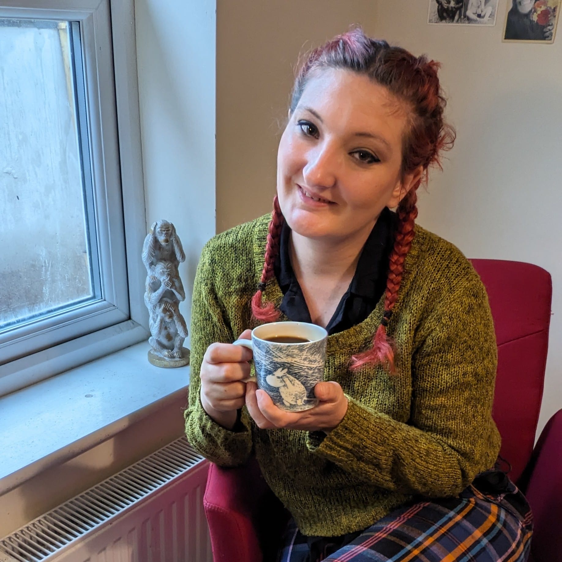 Saida enjoying coffee before a meeting